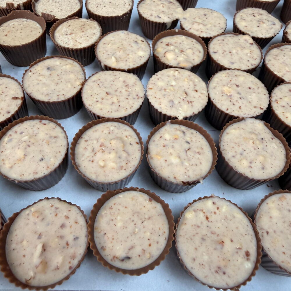SPECIAL BADEM DOLGULU CANAK SUTLU CIKOLATA 10 G